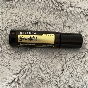 Doterra Beautiful Captivating Blend 10 mL Roll On